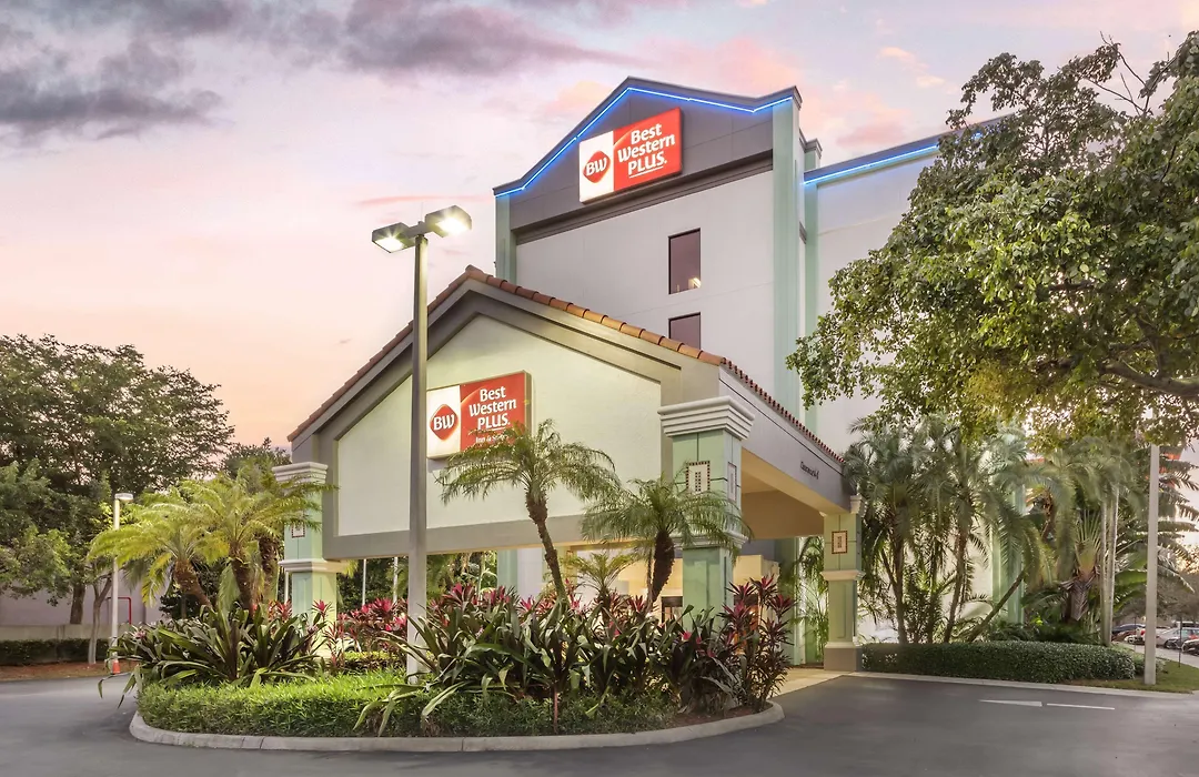 Best Western Plus Kendall Hotel & Suites-1